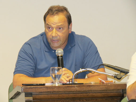 Petruccelli pide un programa de prevención del dengue