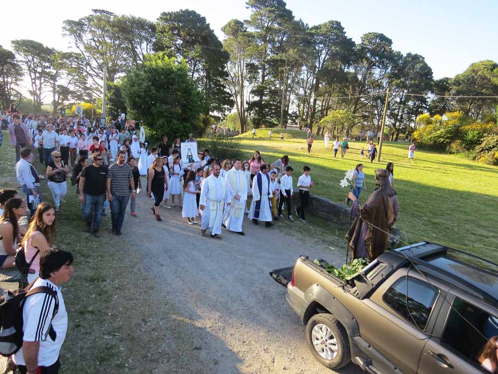 Procesión y misa en la celebración  del día de la Inmaculada Concepción