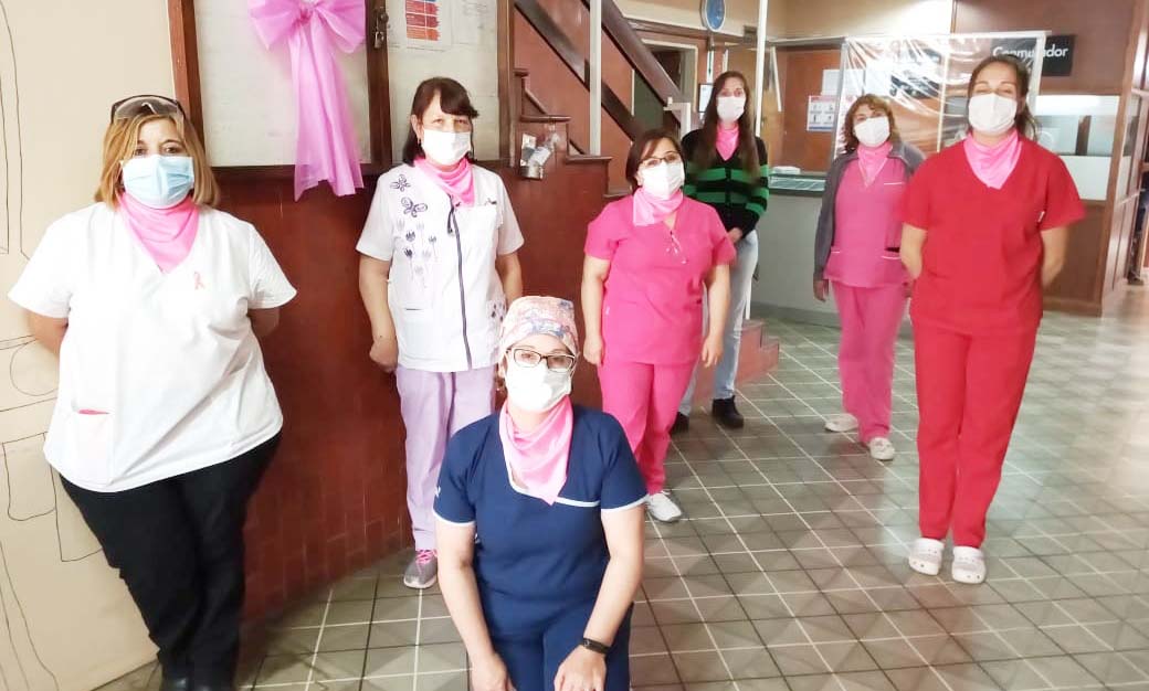 Enfermeras adhieren a la lucha  contra el cáncer de mama